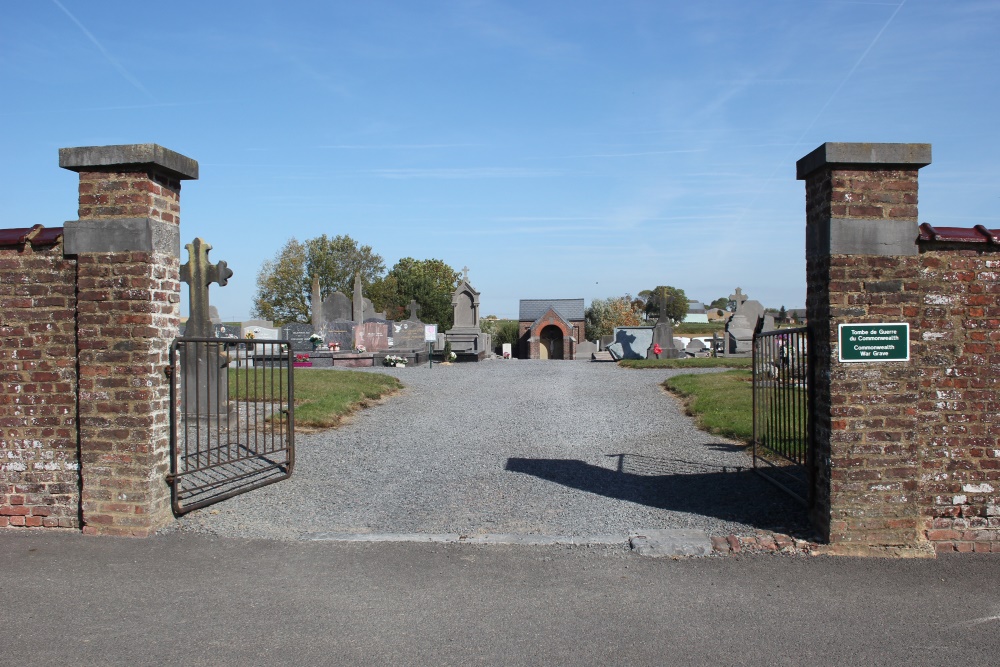 Oorlogsgraf van het Gemenebest Chaussee-Notre-Dame-Louvignies