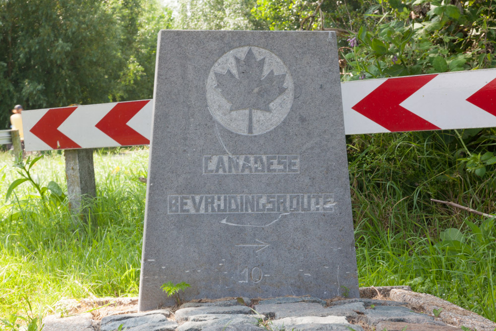 Wegmarkering nr. 10 Canadese Bevrijdingsroute #1