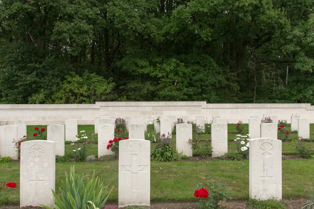 Commonwealth War Cemetery Hyde Park Corner #3