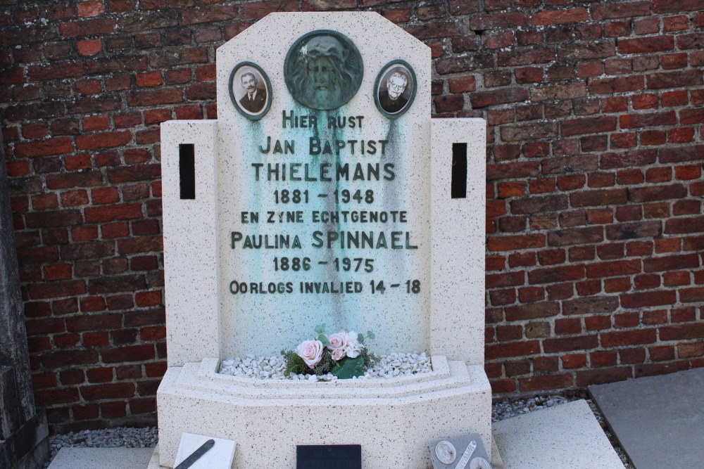Belgian Graves Veterans Humbeek #2