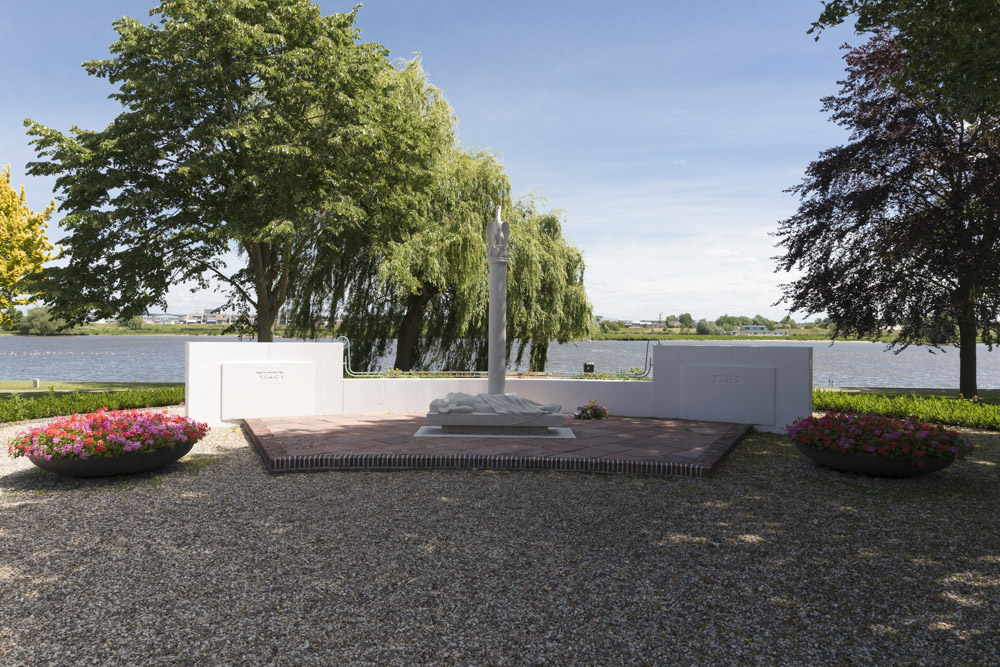 Oorlogsmonument Kampen #2