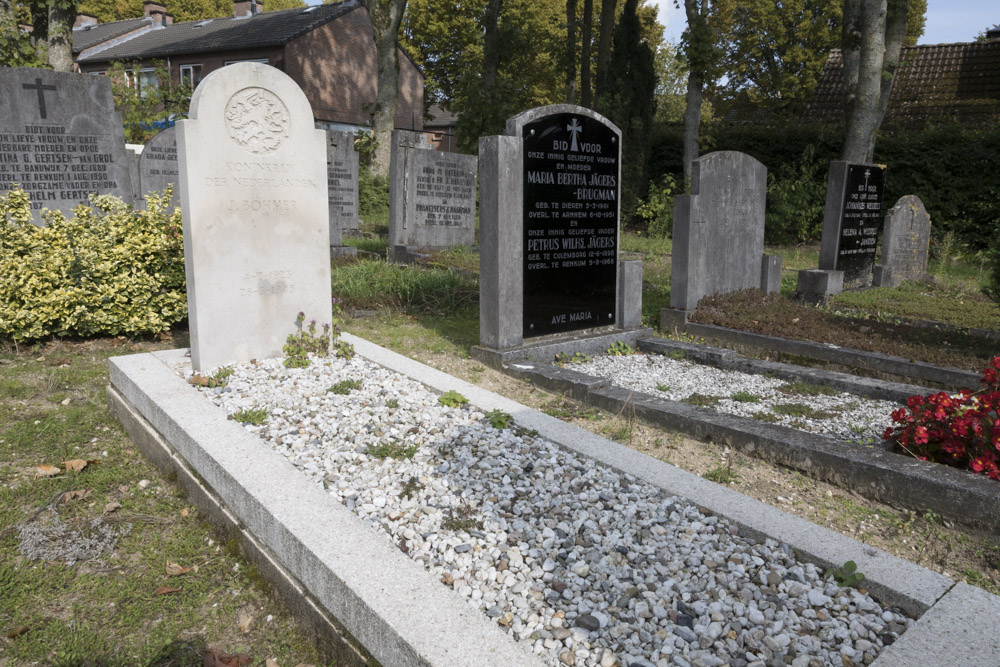 Nederlandse Oorlogsgraven Rooms Katholieke Begraafplaats Mariahof Renkum #2