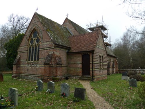 Oorlogsgraf van het Gemenebest Holy Trinity Churchyard #1