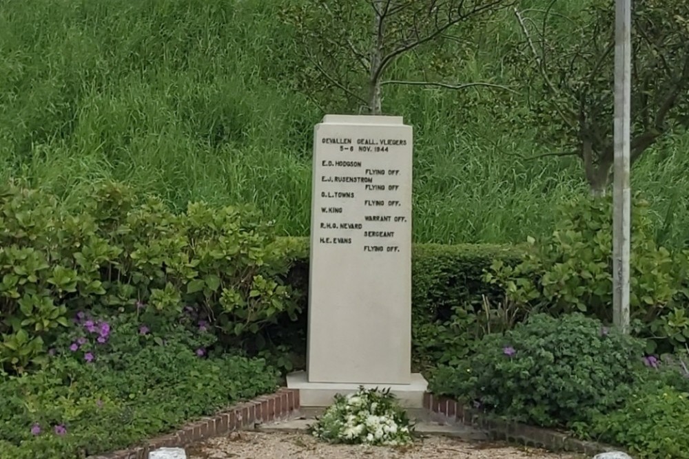 Monument Gevallen Vliegeniers RAF Venhuizen