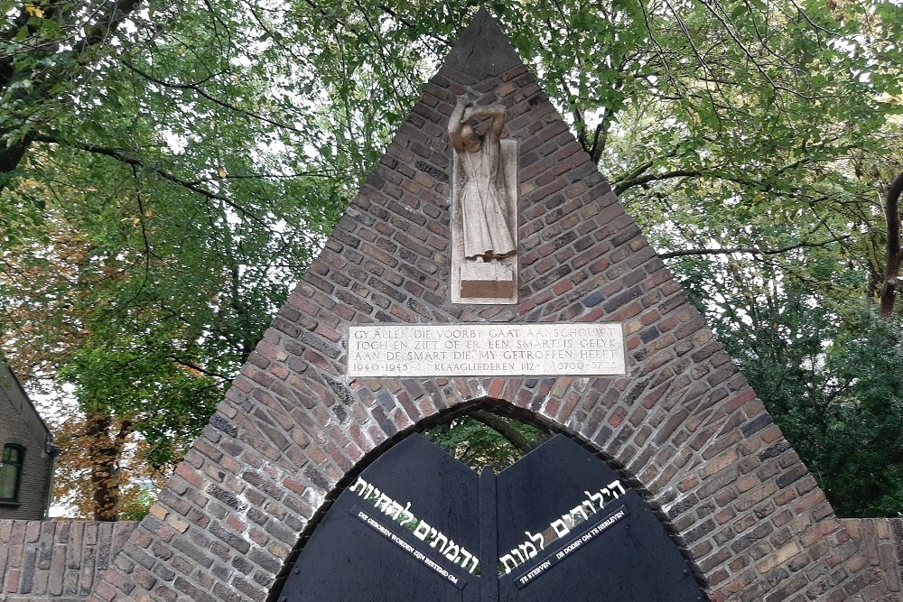 Jewish Memorial Gouda #2
