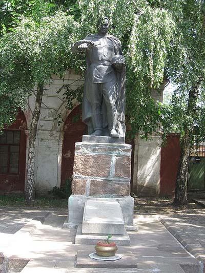 Monument Russische Krijgsgevangenen Kirovohrad #1