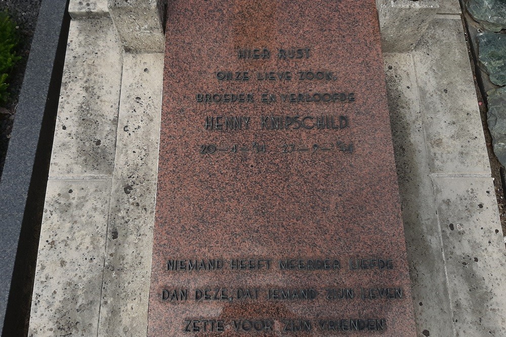 Oorlogsgraf Oud-Zuilen #2
