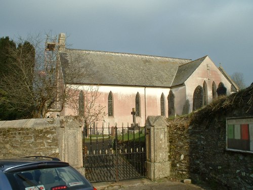 Oorlogsgraven van het Gemenebest Holy Trinity Churchyard