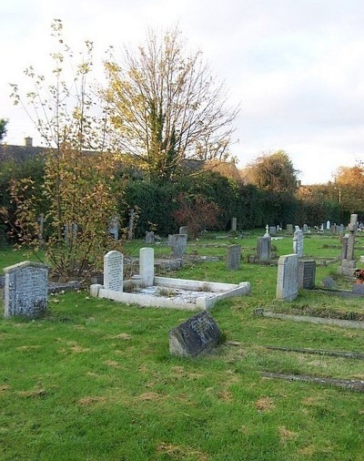 Commonwealth War Grave Middleton Cheney Cemetery