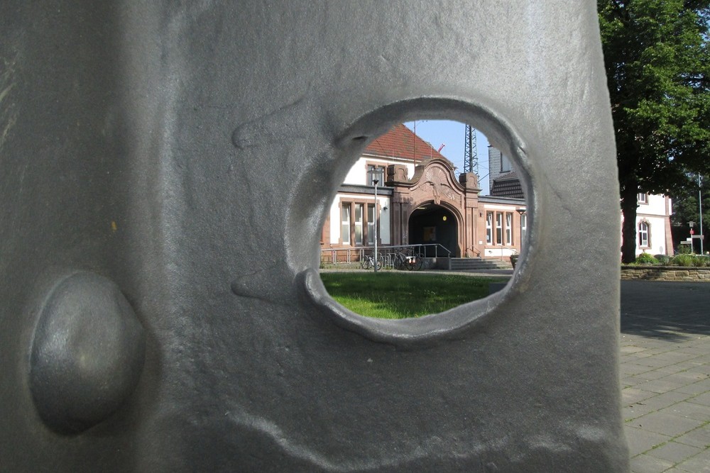 Monument Perronoverkapping met Beschietingsschade