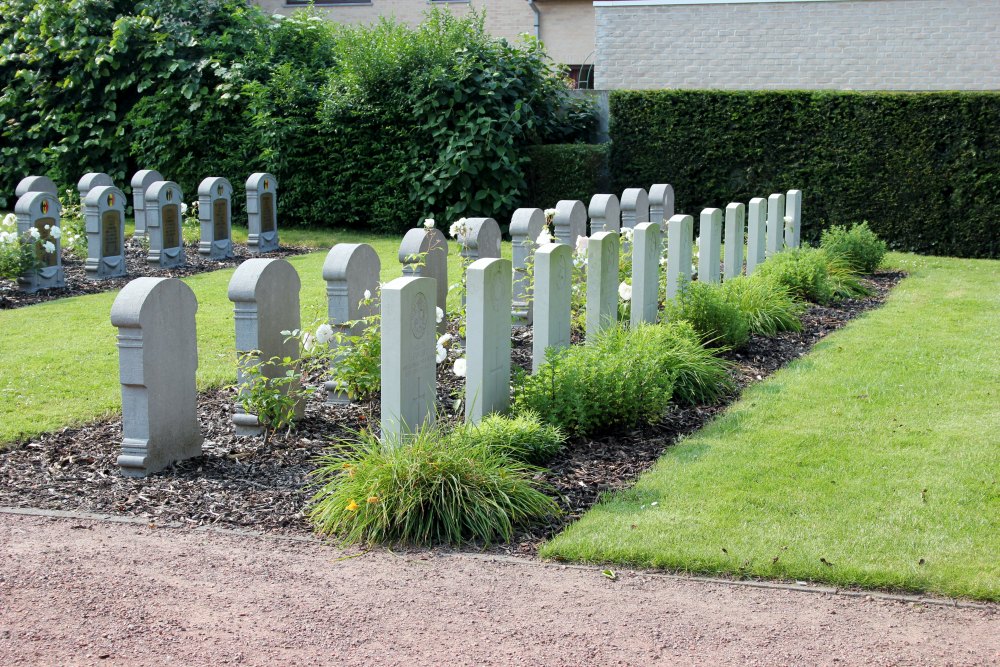 Belgische Oorlogsbegraafplaats Adinkerke #5