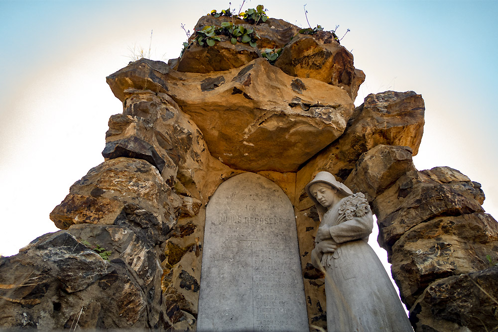 Oorlogsmonument Begraafplaats Francorchamps #1