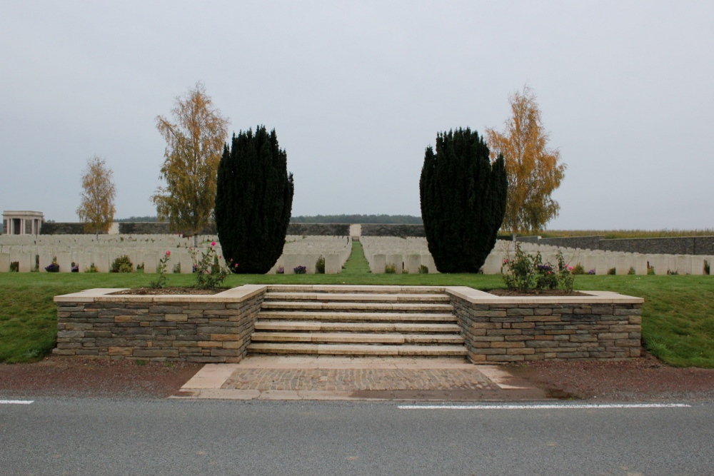 Commonwealth War Cemetery Orchard Dump