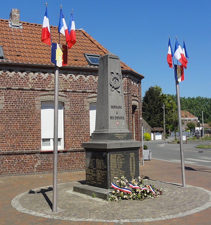 Oorlogsmonument Hornaing #1