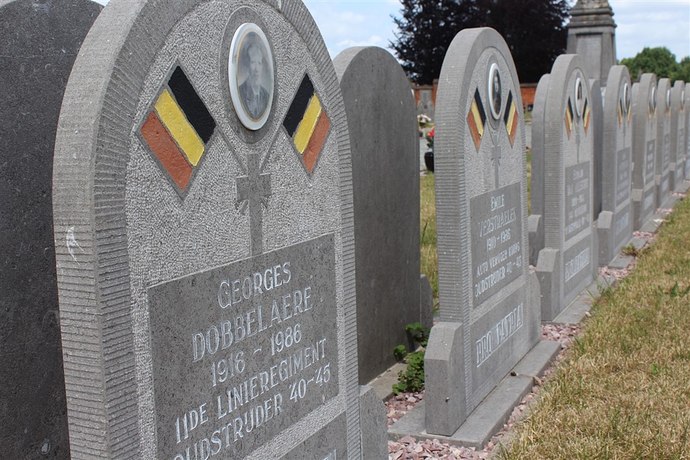 Calvary Cross Cemetery Rillaar #4