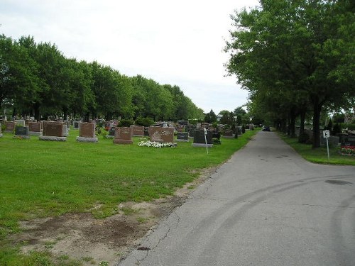 Oorlogsgraven van het Gemenebest Saint-Antoine Cemetery