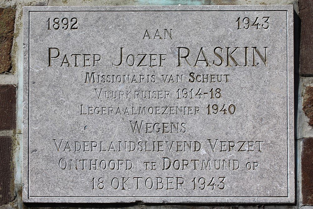 Sculpture Father Jozef Raskin Aarschot #4