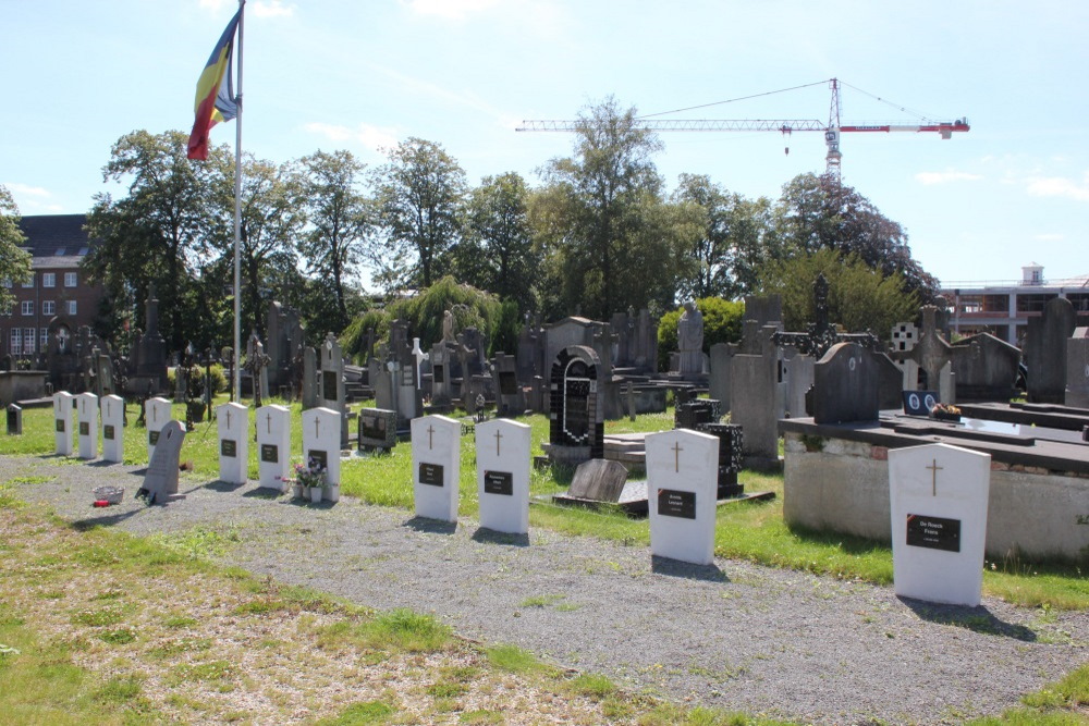 Belgian War Graves Torhout Old Cemetery #1