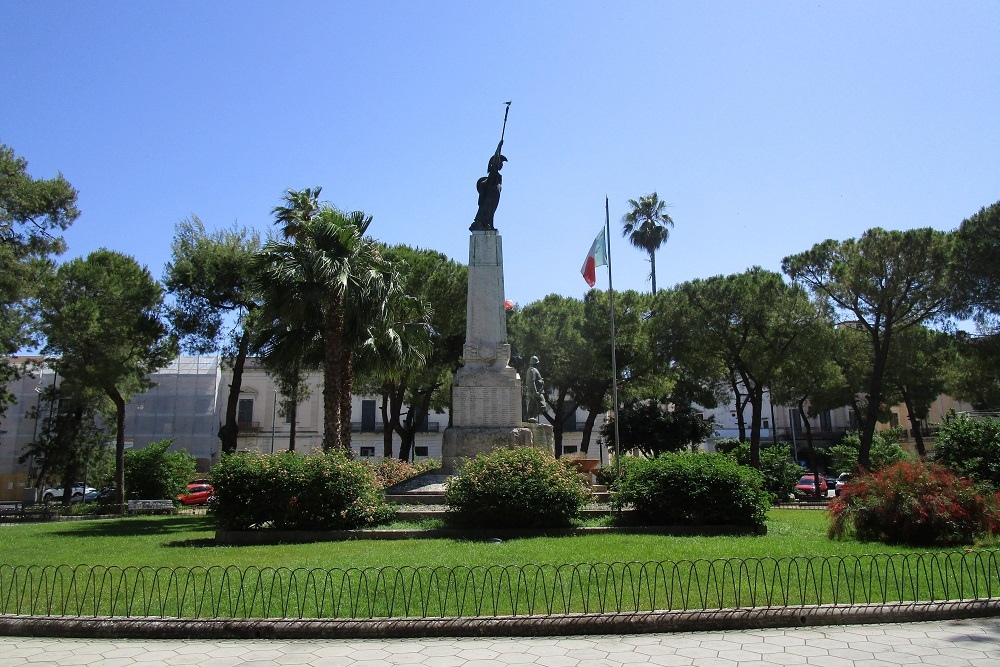 Oorlogsmonument Galatina #1