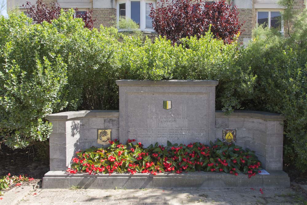 Monument Ontmijners De Panne