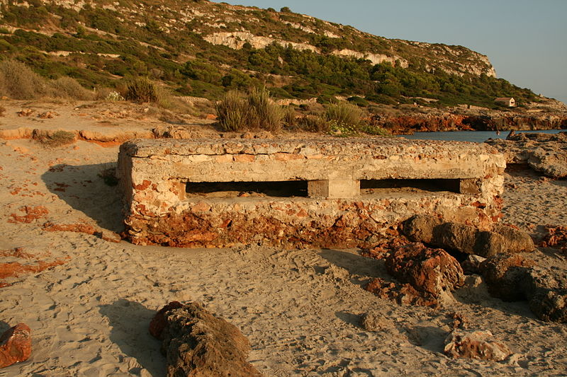 Bunker Playa de Son Bou #1