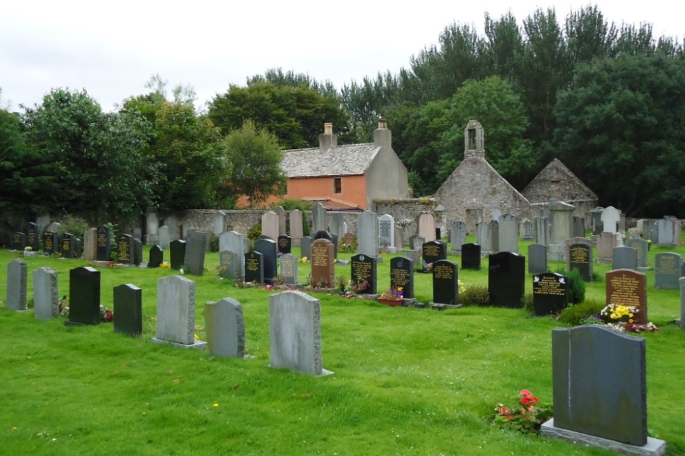 Oorlogsgraf van het Gemenebest Deskford Old Churchyard