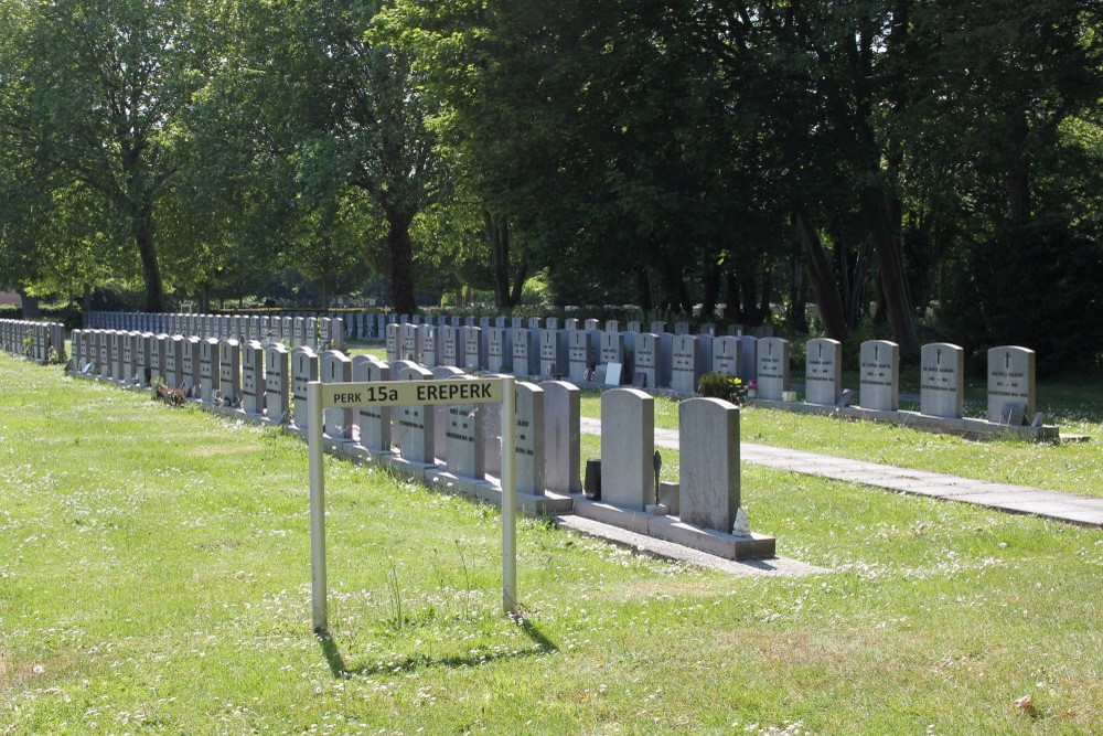 Belgian Graves Veterans Oudenaarde #2