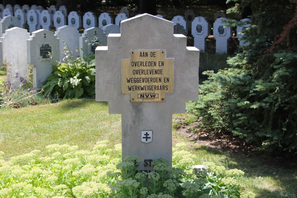 Monument Gedeporteerden Roeselare #2