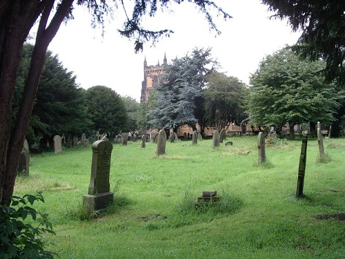 Oorlogsgraven van het Gemenebest St. Oswald Churchyard #1