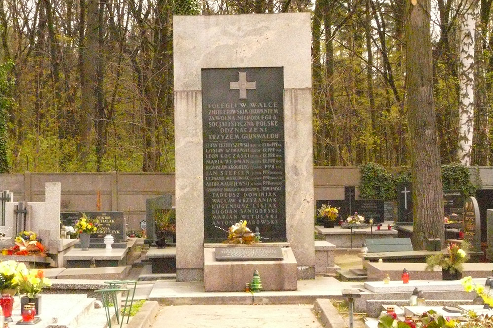 Monument Polska Partia Robotnicza #1