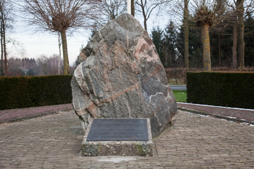 Monument voor Albertus Weerts #2