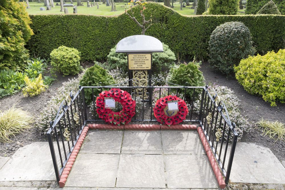 Memorial Two Hurricane Pilots