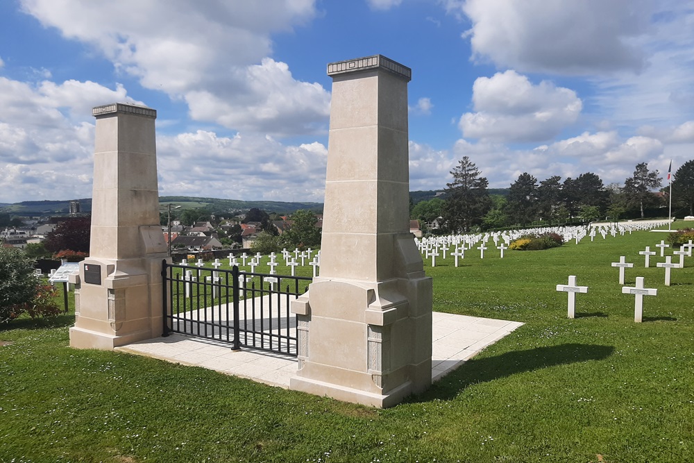 Franse Oorlogsbegraafplaats Chesnaux