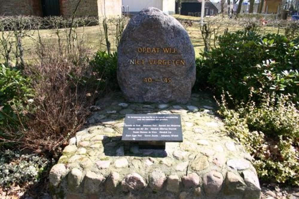 Oorlogsmonument Oosterhesselen #4