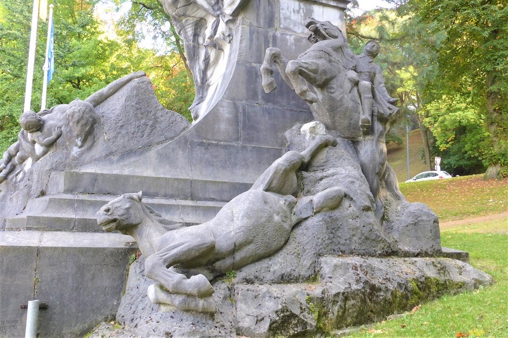 Monument voor de Helden van de Provincie #4