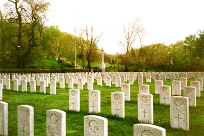 Commonwealth War Graves Notre Dame des Neiges Cemetery