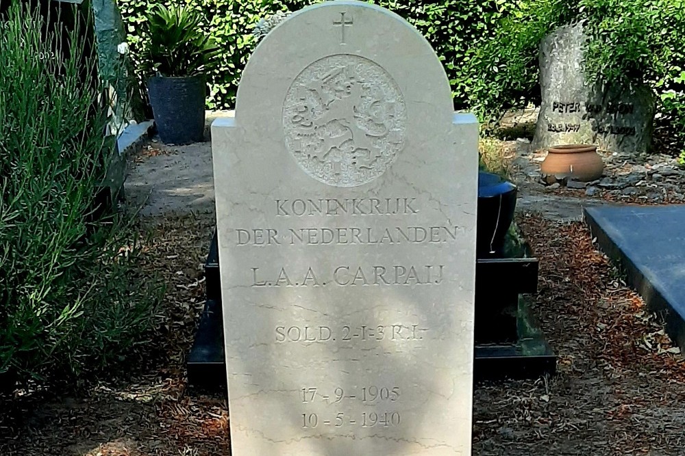 Dutch War Graves Cemetery Laurentius #1