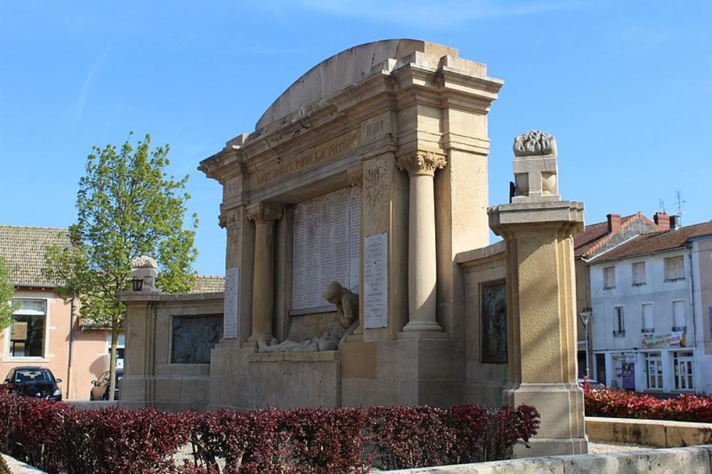 War Memorial Romenay #1