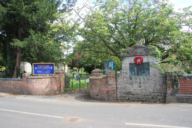 Oorlogsmonument St. Andrew Church #1