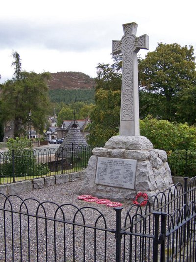 Oorlogsmonument Braemar #1