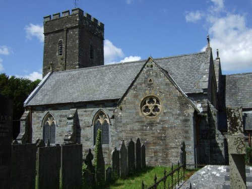 Oorlogsgraven van het Gemenebest St. Llawdogg Churchyard