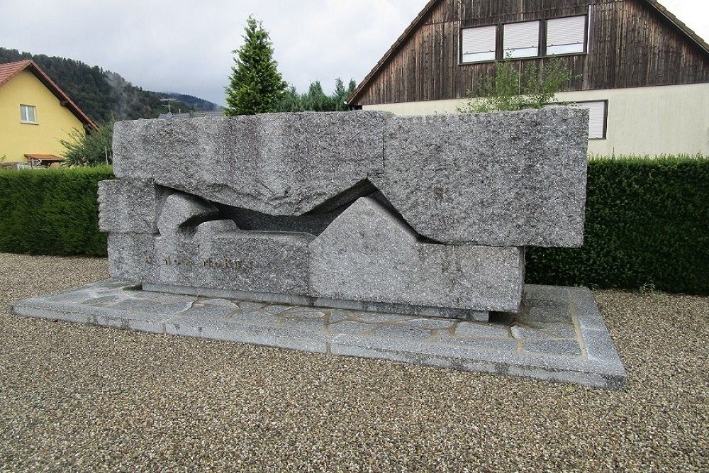 War Memorial Kruth #1