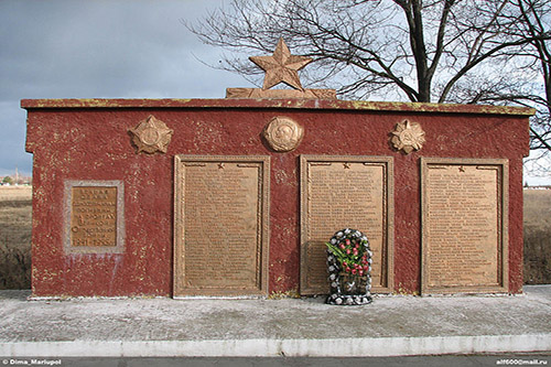 Mass Grave Russian Soldiers & War Memorial #1