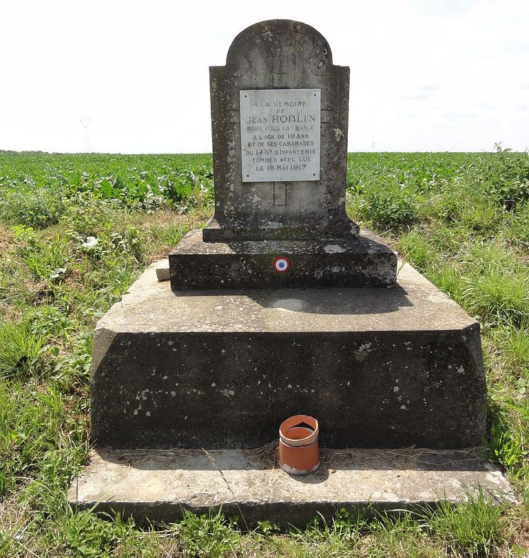 Monument Jean Roblin en 146e RI