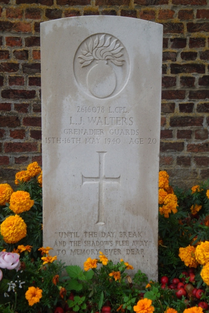 Commonwealth War Graves Peutie #5