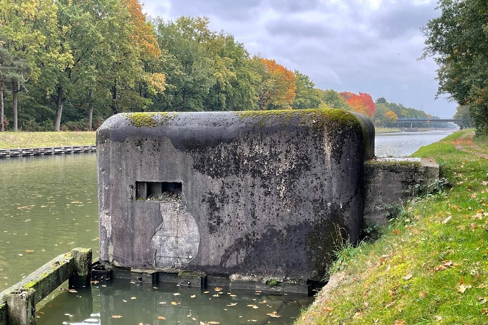 Bunker 8 Grensstelling Bocholt-Herentals Kanaal #4