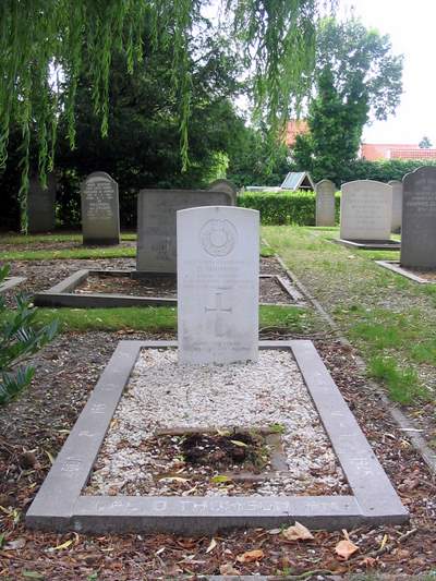 Commonwealth War Grave Kattendijke #1