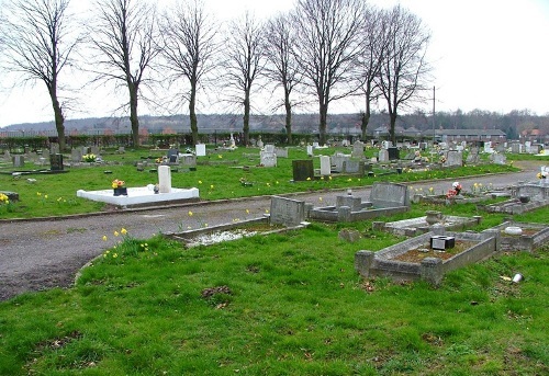 Commonwealth War Graves St Luke Additional Burial Ground #1