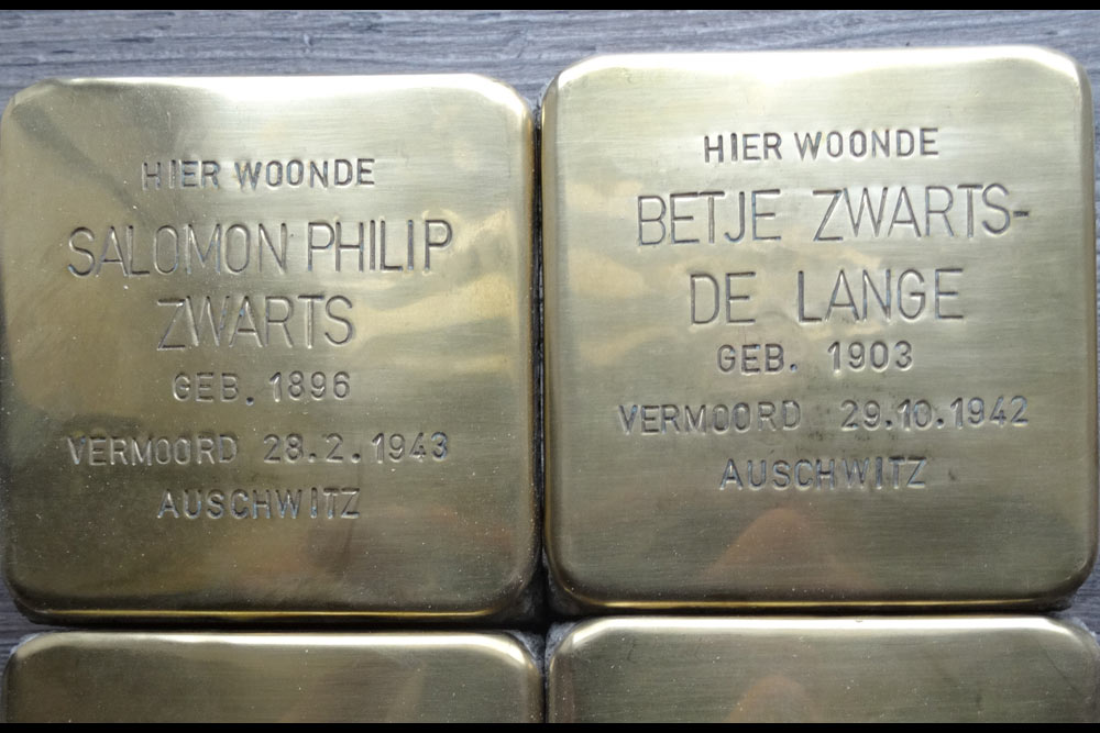 Stolpersteine Almelosestraat 30 #1