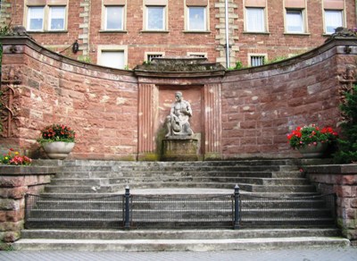 Oorlogsmonument Dudweiler #1